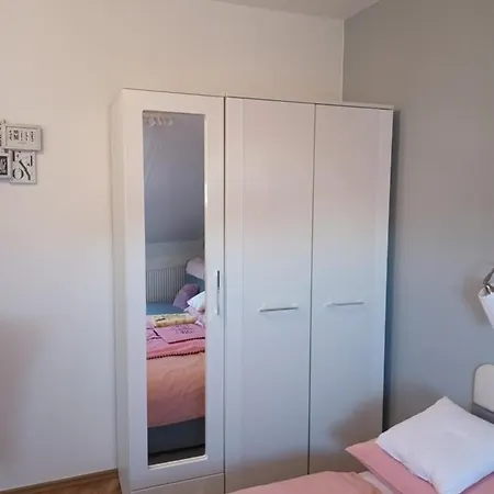Sasvar Lägenhet Eger